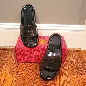Tory Burch Bubble Jelly Black Size 8